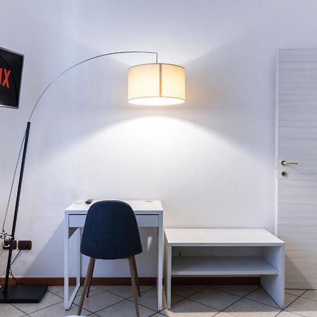 מילאנו Elegant Citylife Apartment- Metro Access - Double Rooms מראה חיצוני תמונה