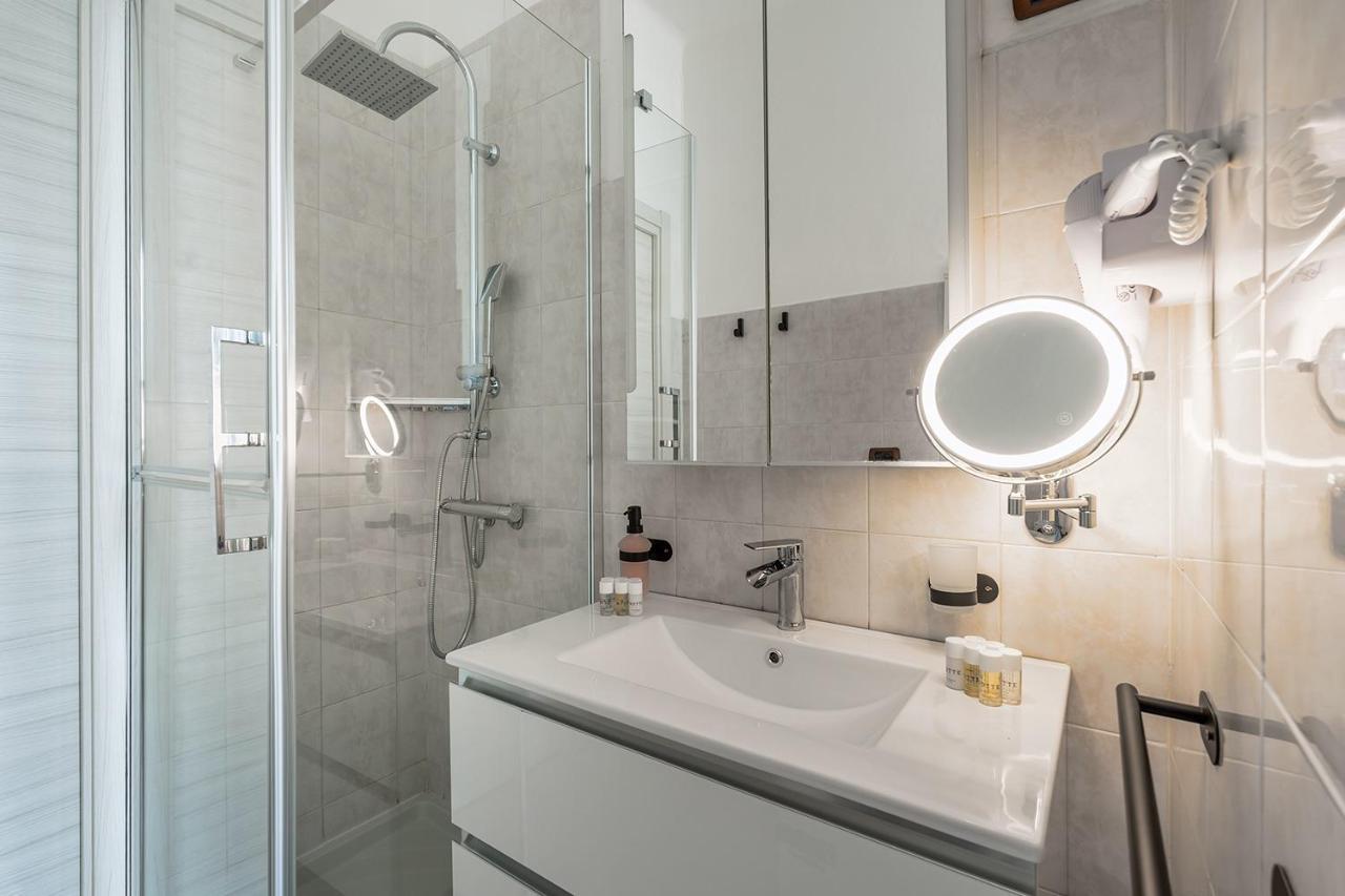 מילאנו Elegant Citylife Apartment- Metro Access - Double Rooms מראה חיצוני תמונה